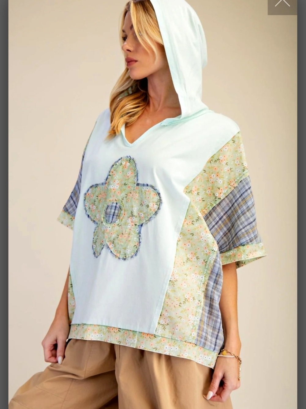 easel Lightweight  Mint Fliral Patchwork Hoodie Top Sz M Nwt